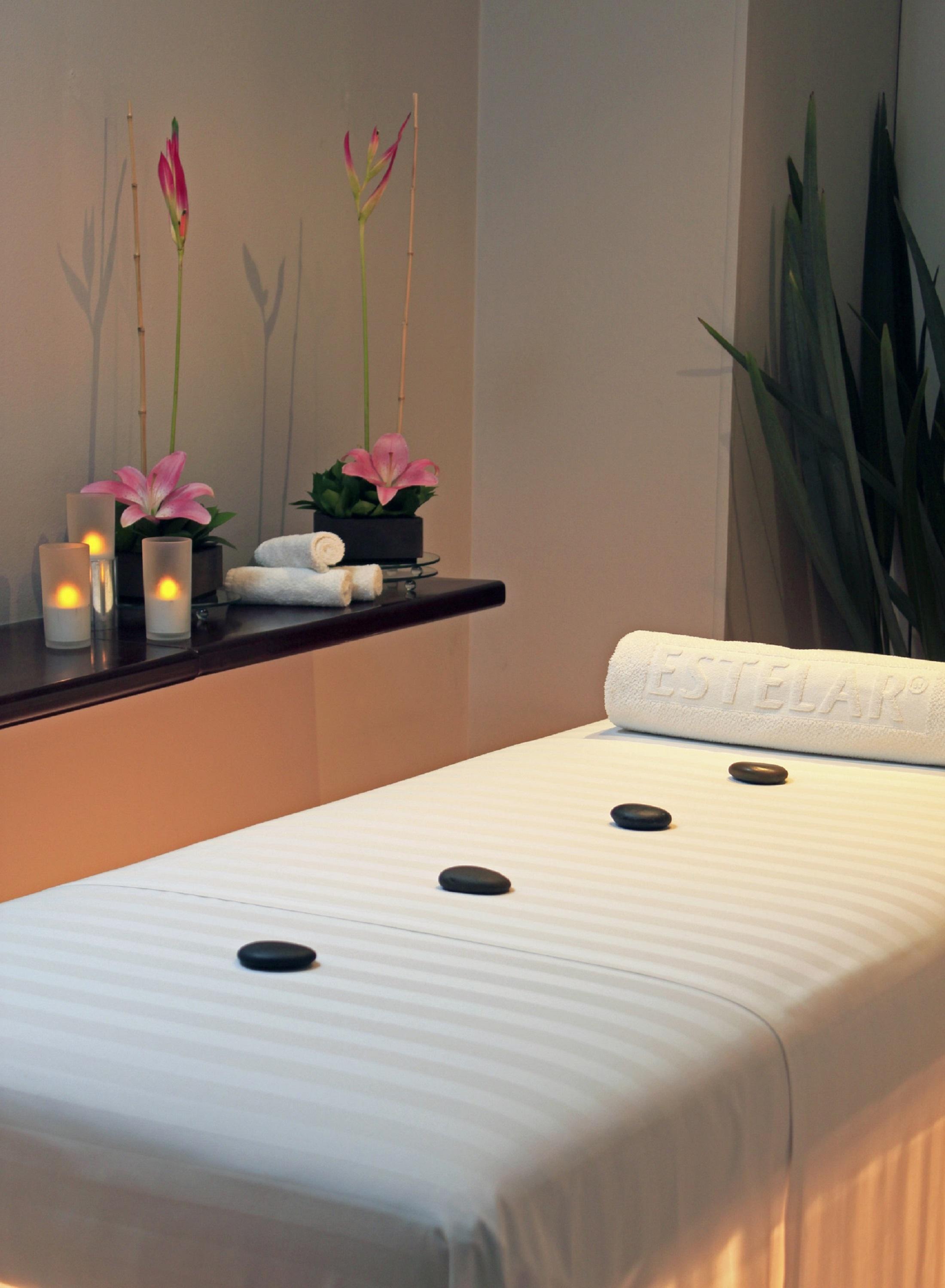 فندق هوتل إستيلر لافونتانا بوغوتا المظهر الخارجي الصورة A massage table