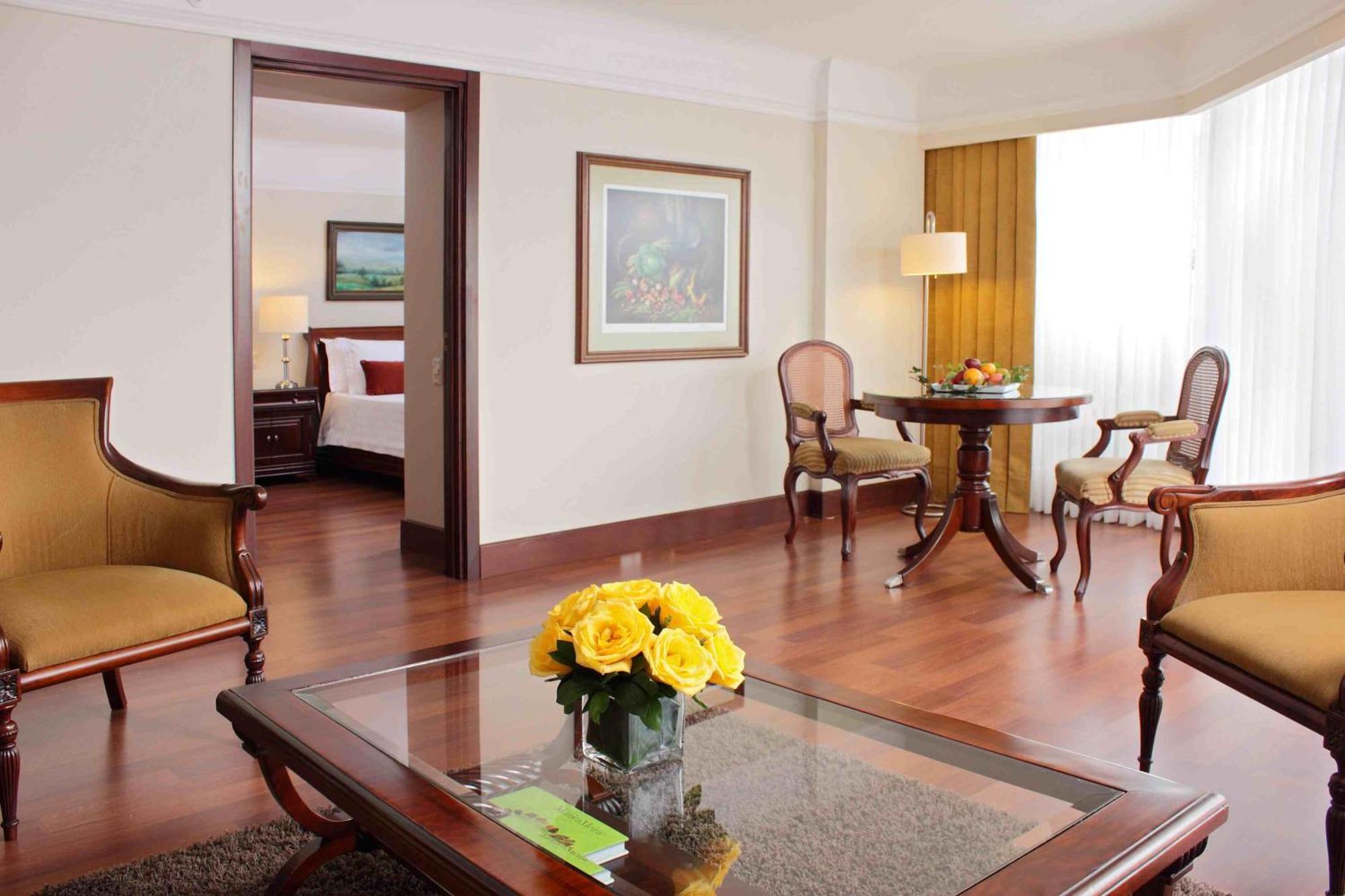 فندق هوتل إستيلر لافونتانا بوغوتا المظهر الخارجي الصورة Suite at the InterContinental Hotel, Addis Ababa
